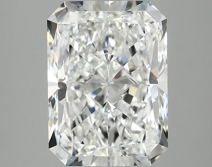 4.04 Carat Radiant Shaped Excellent Cut VVS2 IGI Certified Lab Grown Diamond