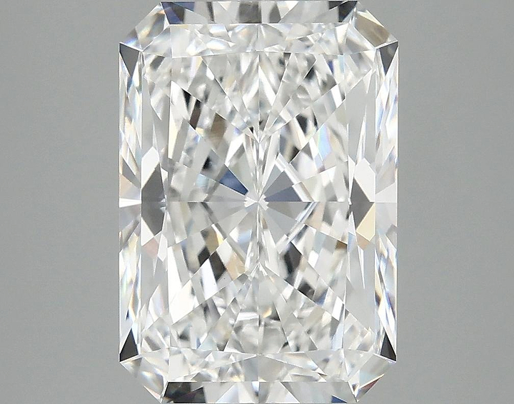 4.06 Carat Radiant Shaped Ideal Cut VVS2 IGI Certified Lab Grown Diamond