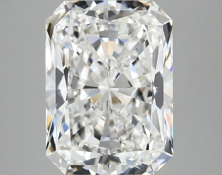 4.72 Carat Radiant Shaped Excellent Cut VS2 IGI Certified Lab Grown Diamond