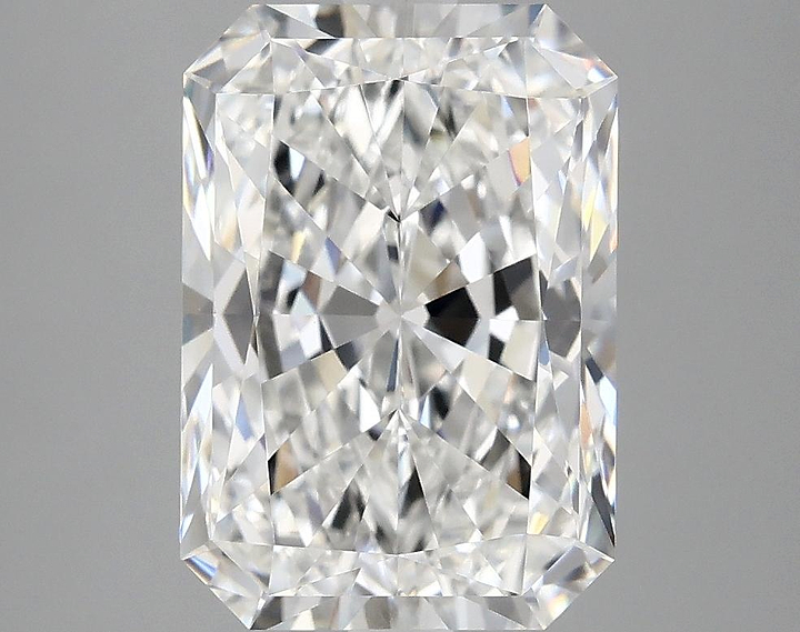 4.07 Carat Radiant Shaped Ideal Cut VVS2 IGI Certified Lab Grown Diamond