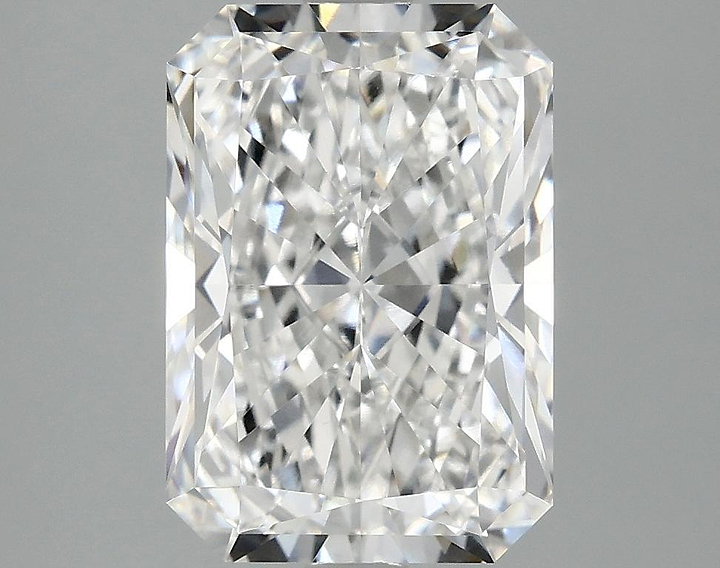 3.08 Carat Radiant Shaped Ideal Cut VVS2 IGI Certified Lab Grown Diamond