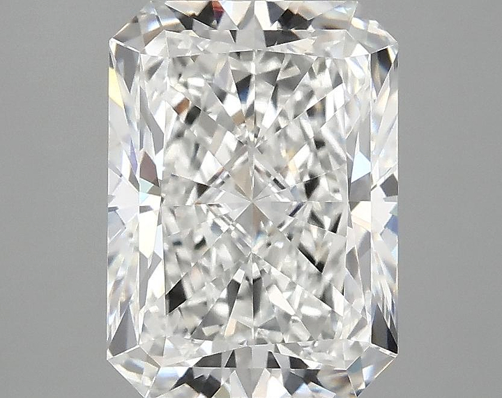 3.08 Carat Radiant Shaped Excellent Cut VVS2 IGI Certified Lab Grown Diamond