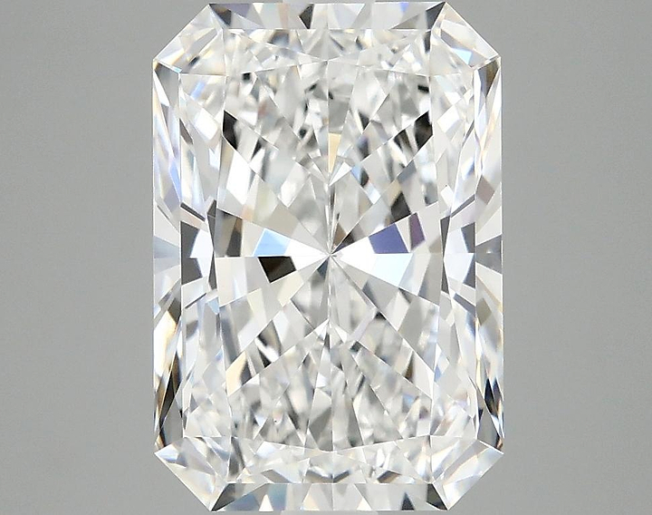 4.07 Carat Radiant Shaped Ideal Cut VVS2 IGI Certified Lab Grown Diamond