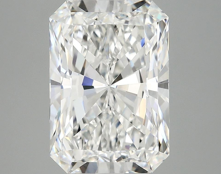 4.07 Carat Radiant Shaped Ideal Cut VVS2 IGI Certified Lab Grown Diamond