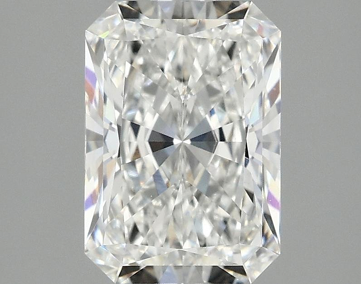2.1 Carat Radiant Shaped Ideal Cut VVS2 IGI Certified Lab Grown Diamond