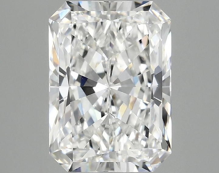 3.07 Carat Radiant Shaped Ideal Cut VVS2 IGI Certified Lab Grown Diamond