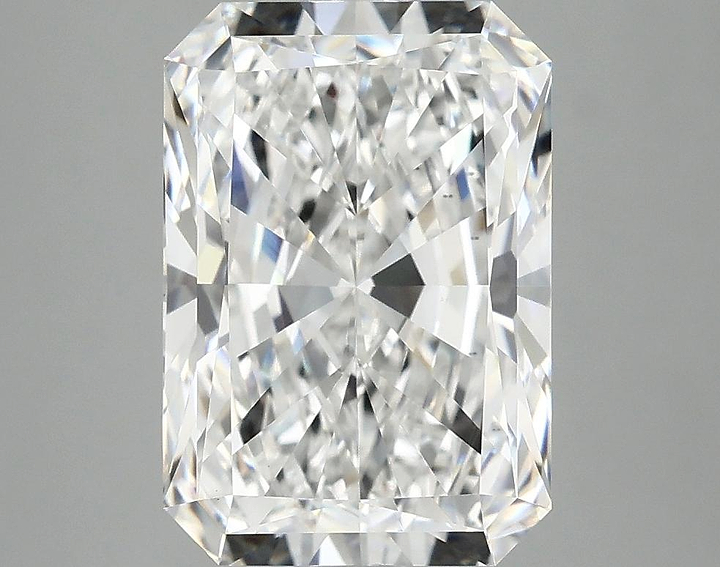 3.94 Carat Radiant Shaped Ideal Cut VS2 IGI Certified Lab Grown Diamond