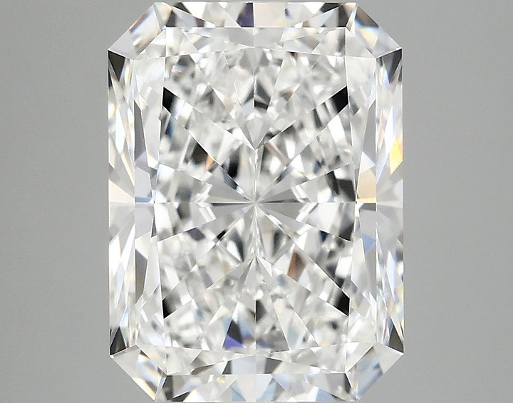 4.02 Carat Radiant Shaped Excellent Cut VVS2 IGI Certified Lab Grown Diamond