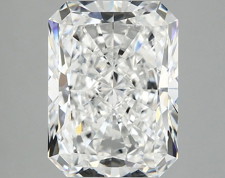3.68 Carat Radiant Shaped Excellent Cut VVS2 IGI Certified Lab Grown Diamond