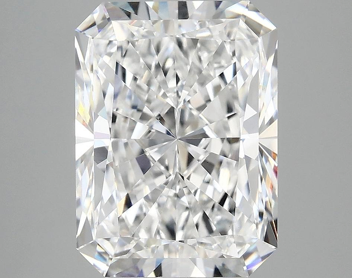 4.19 Carat Radiant Shaped Excellent Cut VS1 IGI Certified Lab Grown Diamond