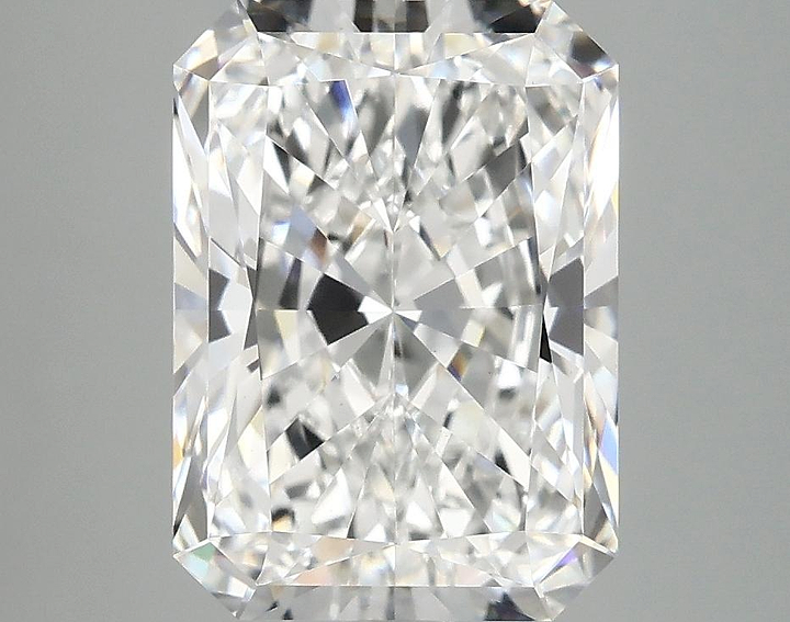 3.99 Carat Radiant Shaped Ideal Cut VVS2 IGI Certified Lab Grown Diamond