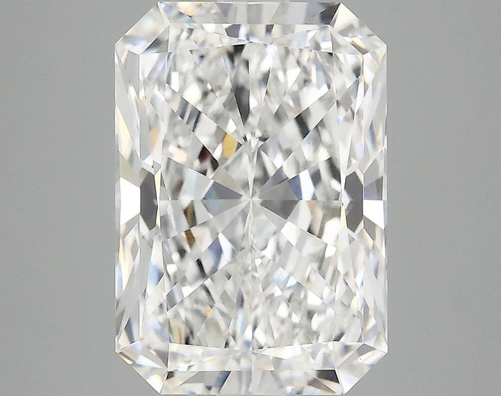4.05 Carat Radiant Shaped Ideal Cut VVS2 IGI Certified Lab Grown Diamond