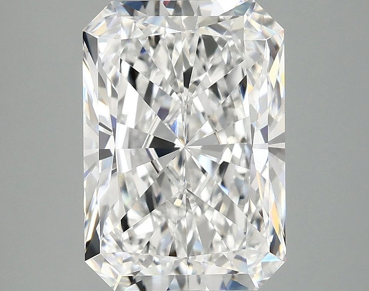 4.13 Carat Radiant Shaped Ideal Cut VVS2 IGI Certified Lab Grown Diamond