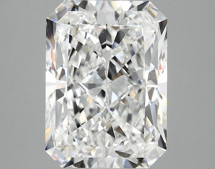 4.04 Carat Radiant Shaped Excellent Cut VVS2 IGI Certified Lab Grown Diamond
