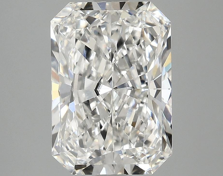 2.91 Carat Radiant Shaped Ideal Cut VVS2 IGI Certified Lab Grown Diamond