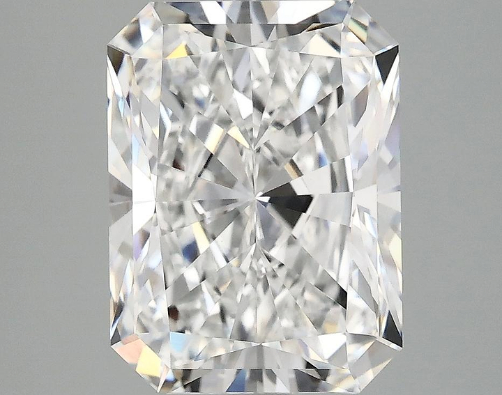 3.91 Carat Radiant Shaped Excellent Cut VVS2 IGI Certified Lab Grown Diamond
