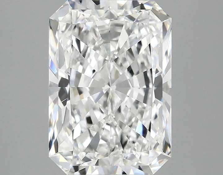 3.03 Carat Radiant Shaped Ideal Cut VVS2 IGI Certified Lab Grown Diamond