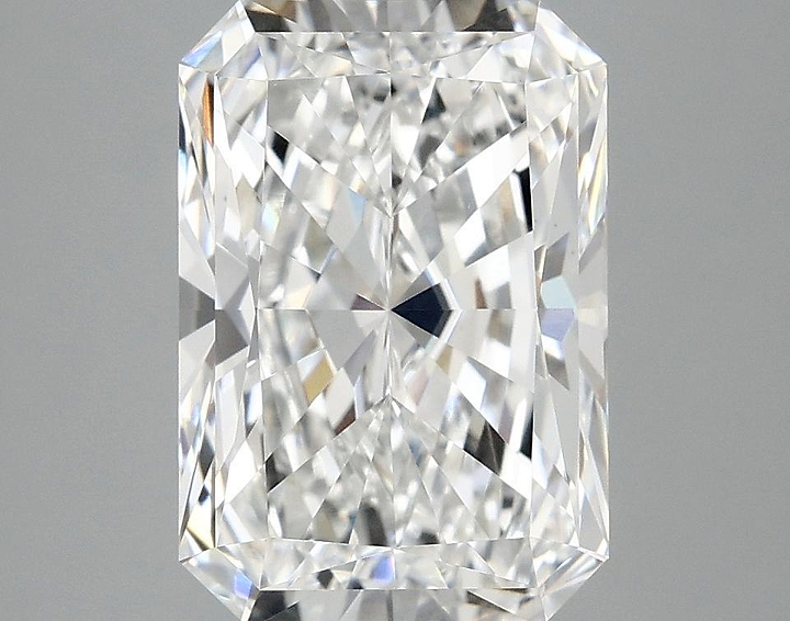 3.98 Carat Radiant Shaped Ideal Cut VVS2 IGI Certified Lab Grown Diamond