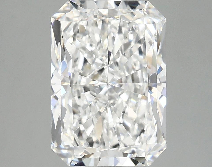 3.79 Carat Radiant Shaped Ideal Cut VVS2 IGI Certified Lab Grown Diamond