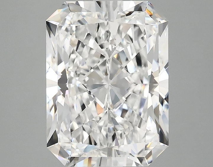 4.0 Carat Radiant Shaped Excellent Cut VVS2 IGI Certified Lab Grown Diamond
