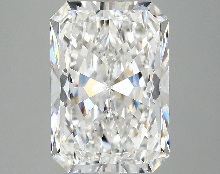 4.03 Carat Radiant Shaped Ideal Cut VVS2 IGI Certified Lab Grown Diamond