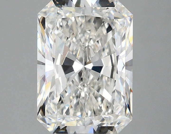 3.08 Carat Radiant Shaped Ideal Cut VVS2 IGI Certified Lab Grown Diamond