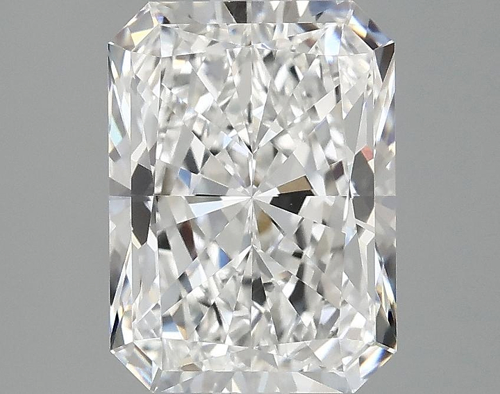 2.95 Carat Radiant Shaped Excellent Cut VVS2 IGI Certified Lab Grown Diamond