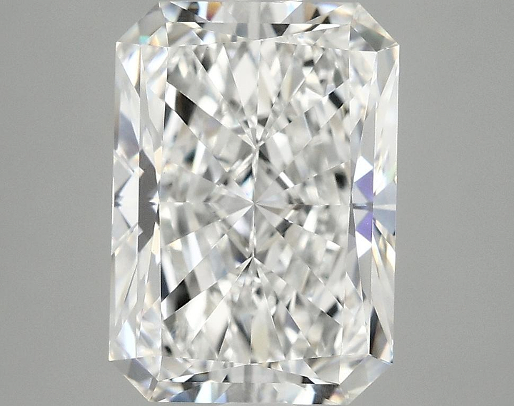 4.0 Carat Radiant Shaped Ideal Cut VVS2 IGI Certified Lab Grown Diamond