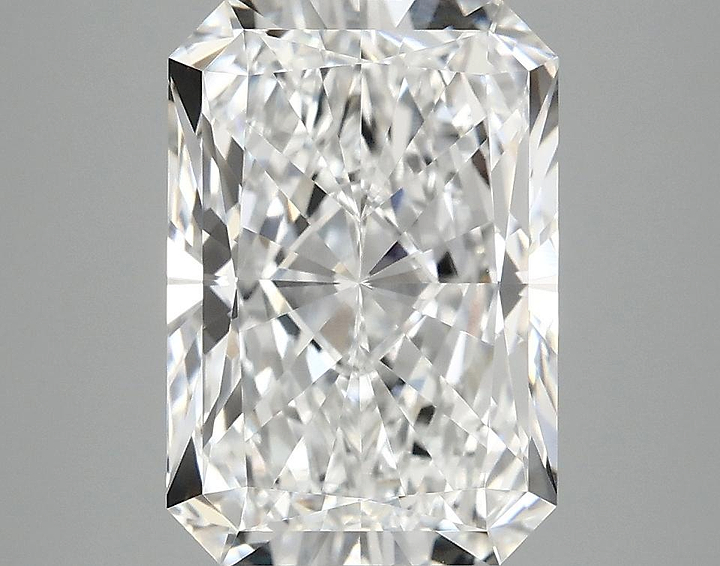 4.06 Carat Radiant Shaped Ideal Cut VVS2 IGI Certified Lab Grown Diamond
