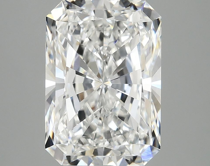 4.09 Carat Radiant Shaped Ideal Cut VVS2 IGI Certified Lab Grown Diamond