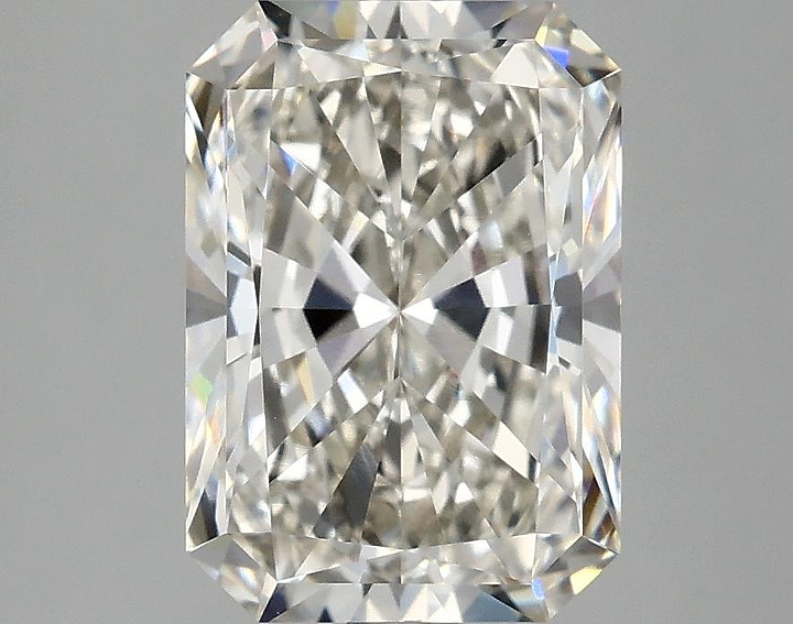 3.1 Carat Radiant Shaped Ideal Cut VVS2 IGI Certified Lab Grown Diamond