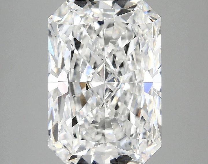 4.1 Carat Radiant Shaped Ideal Cut VVS2 IGI Certified Lab Grown Diamond