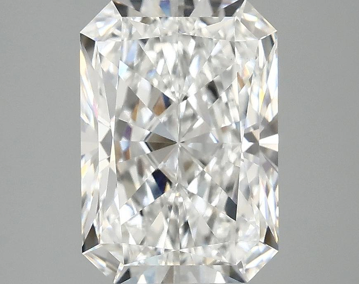 3.05 Carat Radiant Shaped Ideal Cut VS1 IGI Certified Lab Grown Diamond