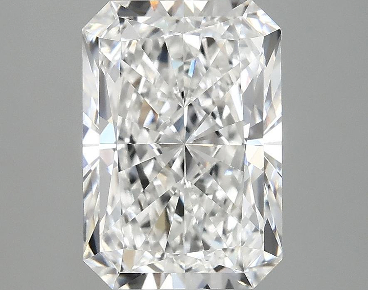3.07 Carat Radiant Shaped Ideal Cut VVS2 IGI Certified Lab Grown Diamond
