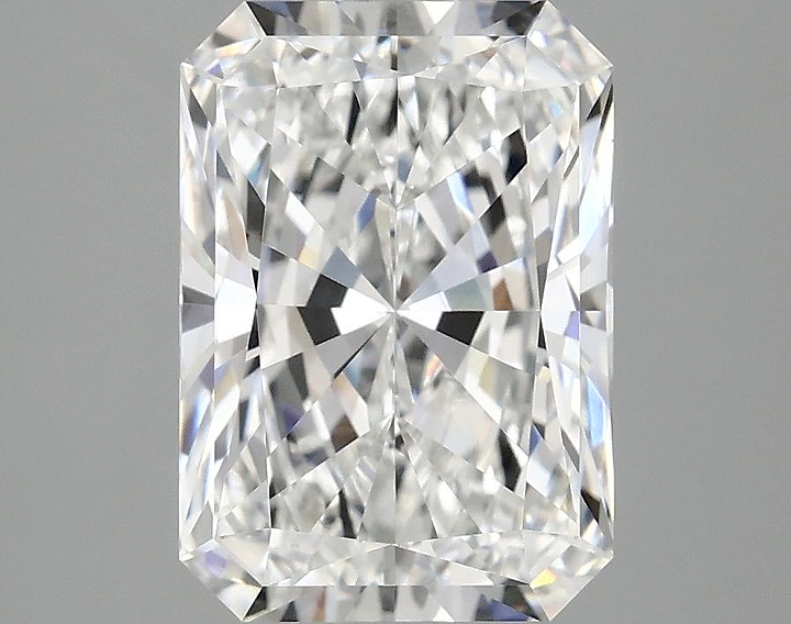 3.09 Carat Radiant Shaped Ideal Cut VVS2 IGI Certified Lab Grown Diamond
