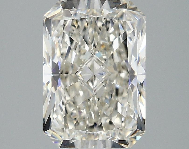 2.1 Carat Radiant Shaped Ideal Cut VVS1 IGI Certified Lab Grown Diamond