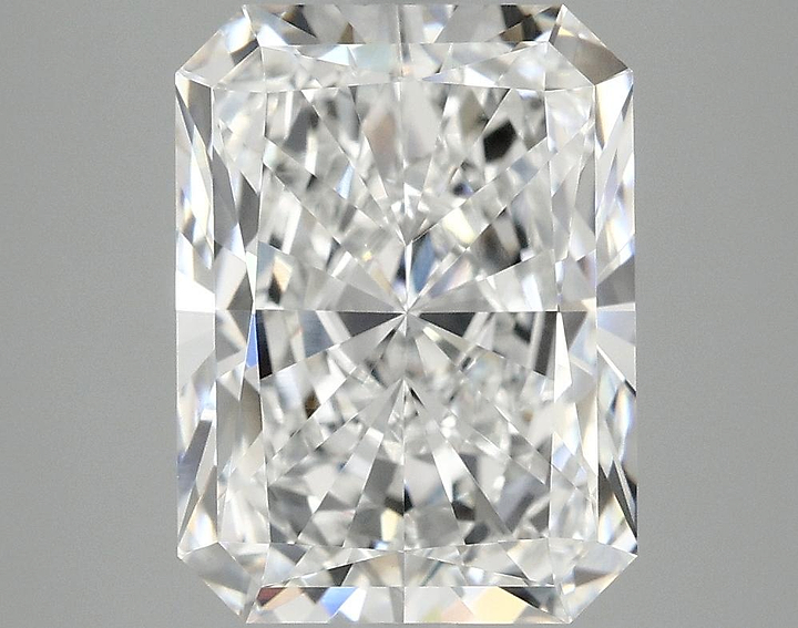 3.93 Carat Radiant Shaped Excellent Cut VVS2 IGI Certified Lab Grown Diamond