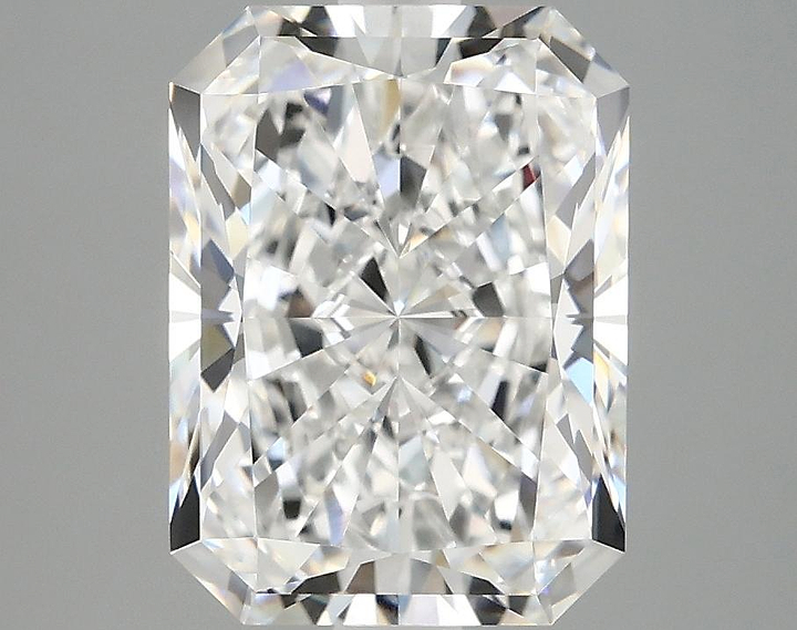 3.89 Carat Radiant Shaped Excellent Cut VVS2 IGI Certified Lab Grown Diamond