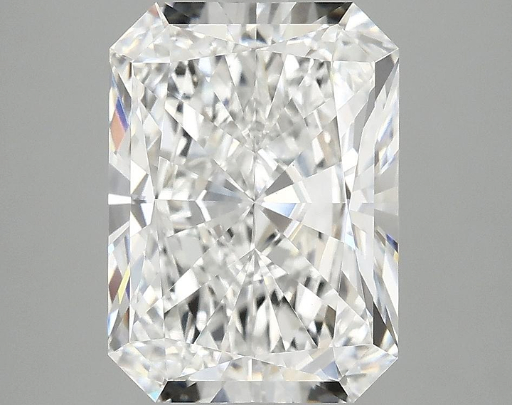 4.02 Carat Radiant Shaped Excellent Cut VVS2 IGI Certified Lab Grown Diamond