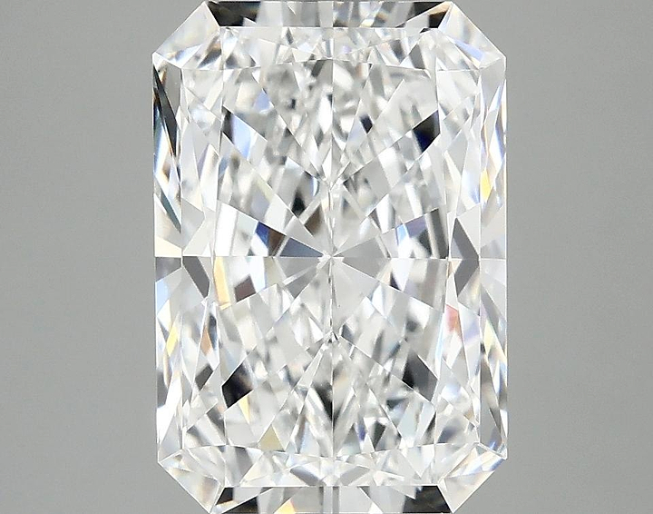 3.92 Carat Radiant Shaped Ideal Cut VS1 IGI Certified Lab Grown Diamond