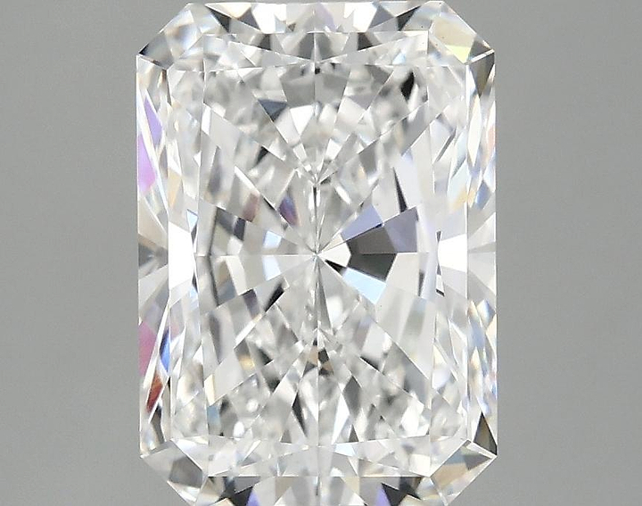 3.07 Carat Radiant Shaped Ideal Cut VVS2 IGI Certified Lab Grown Diamond