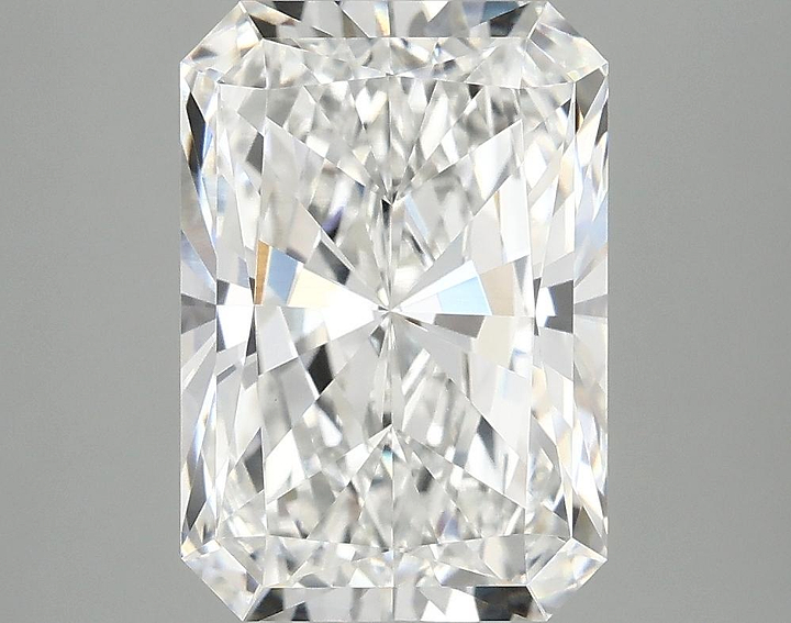 4.06 Carat Radiant Shaped Ideal Cut VVS2 IGI Certified Lab Grown Diamond