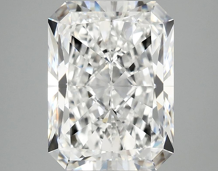 4.94 Carat Radiant Shaped Excellent Cut VVS2 IGI Certified Lab Grown Diamond