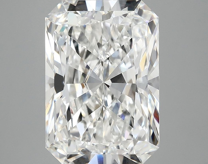 4.99 Carat Radiant Shaped Ideal Cut VVS2 IGI Certified Lab Grown Diamond