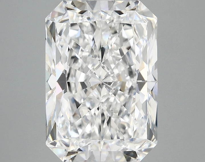 4.0 Carat Radiant Shaped Ideal Cut VVS2 IGI Certified Lab Grown Diamond