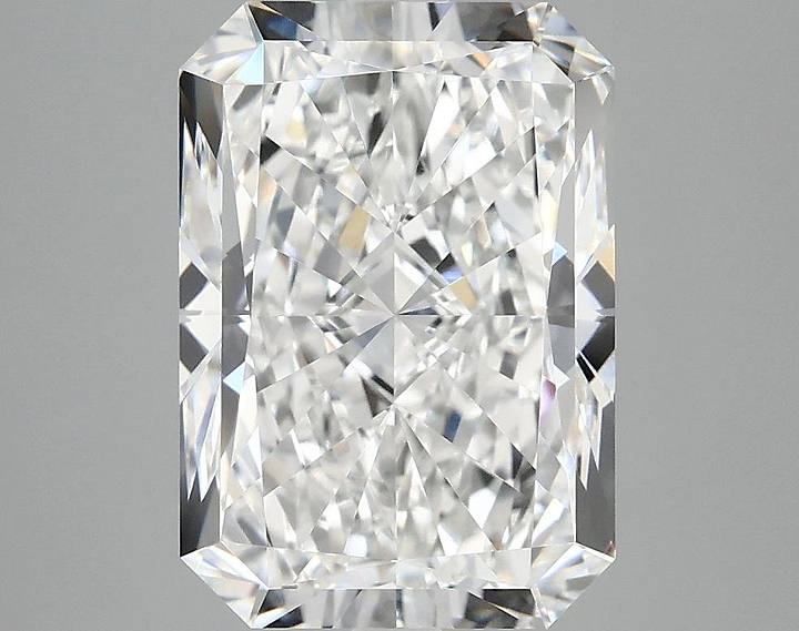 4.06 Carat Radiant Shaped Ideal Cut VVS2 IGI Certified Lab Grown Diamond