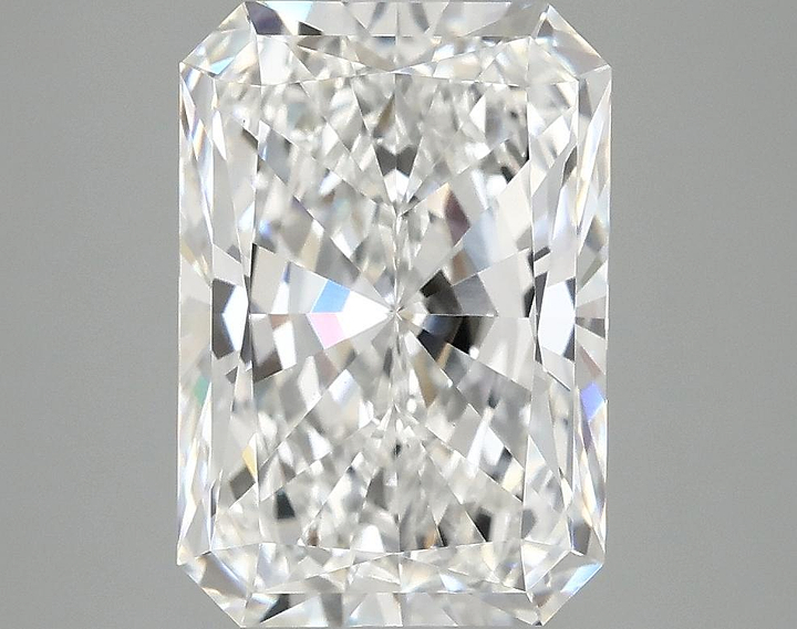 3.92 Carat Radiant Shaped Ideal Cut VS1 IGI Certified Lab Grown Diamond