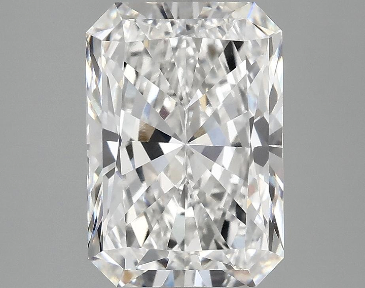 3.1 Carat Radiant Shaped Ideal Cut VVS2 IGI Certified Lab Grown Diamond