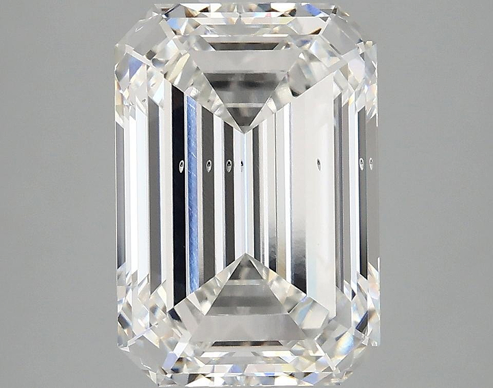 3.82 Carat Emerald Shaped Ideal Cut SI1 IGI Certified Lab Grown Diamond