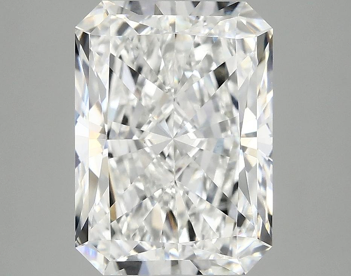 3.92 Carat Radiant Shaped Excellent Cut VVS2 IGI Certified Lab Grown Diamond